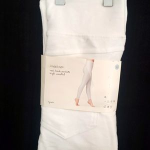 A New Day Jeggings w/Back Pockets White - L